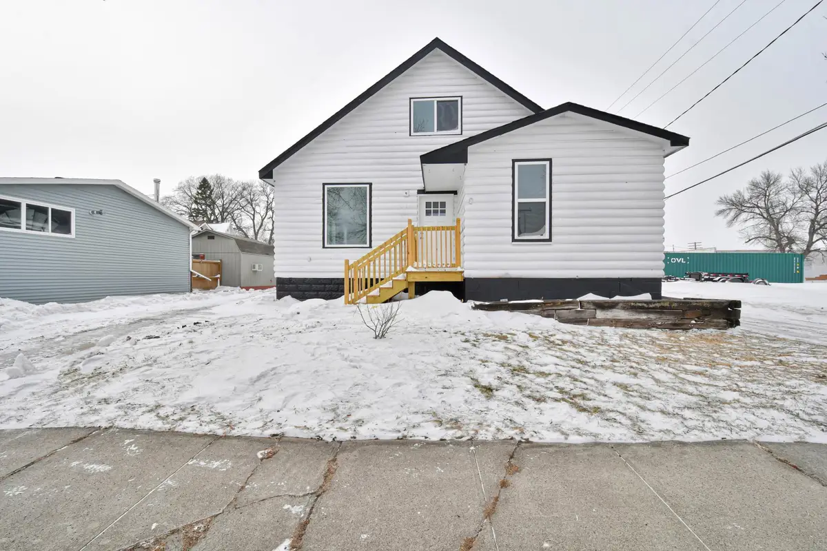 213 2nd Street S, Wahpeton, ND 58075 - Image #1