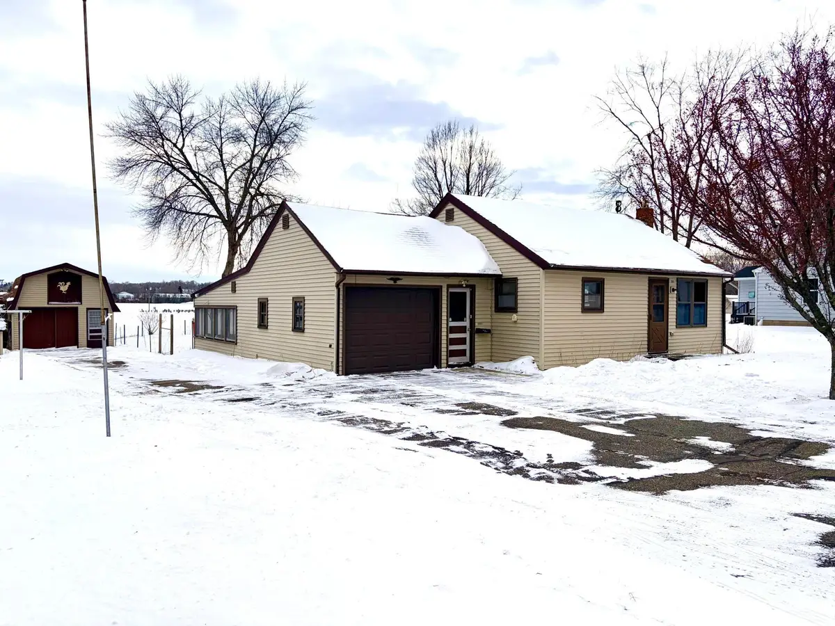 318 South Street, Paynesville, MN 56362 - #1