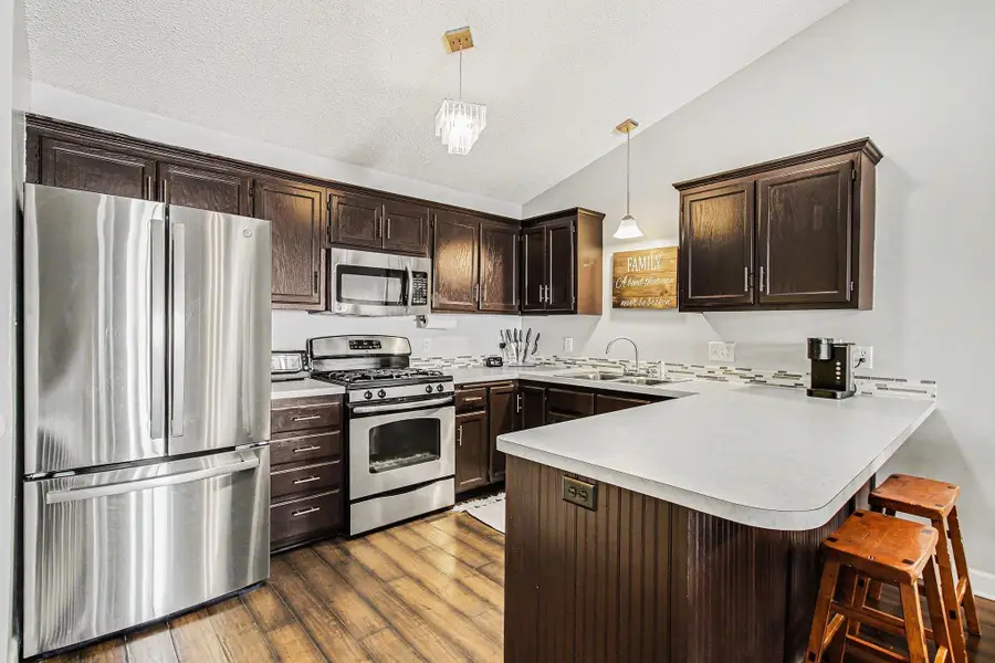 2866 Mounds View Boulevard, Mounds View, MN 55112 - #2