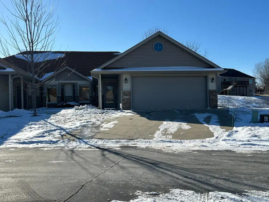 6427 Bandel Hills Lane Nw, Rochester, MN 55901 - Image #2