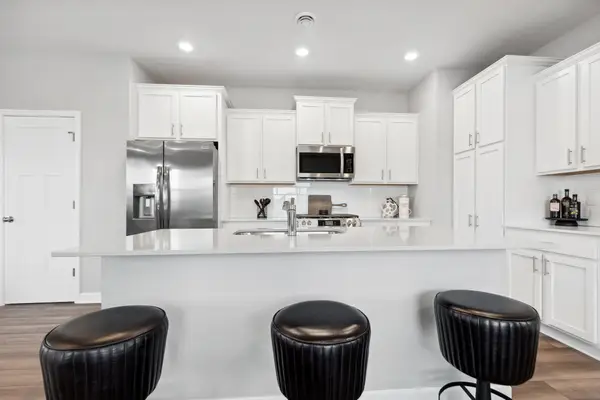 10749 Hemingway Avenue S, Cottage Grove, MN 55016