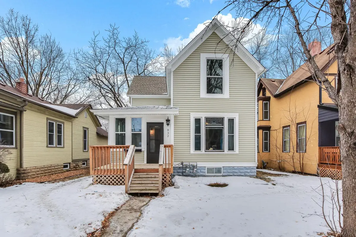 832 Armstrong Avenue, Saint Paul, MN 55102 - Image #1