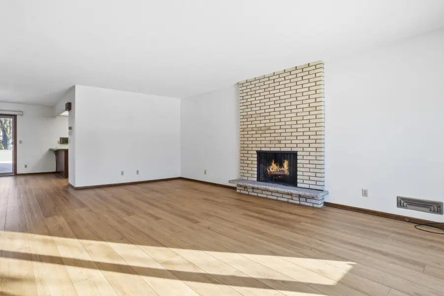 183 Windsor Court, New Brighton, MN 55112 - Image #3