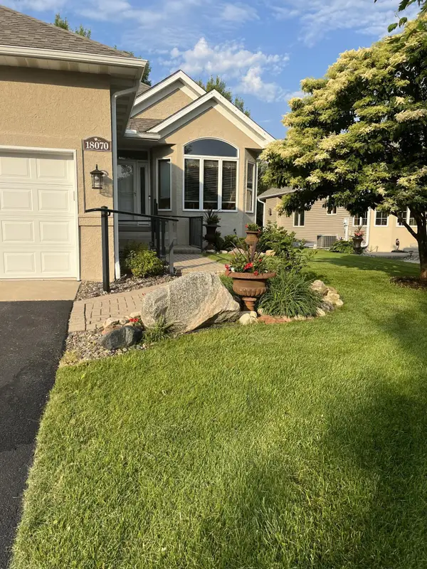 18070 39th Place N, Plymouth, MN 55446