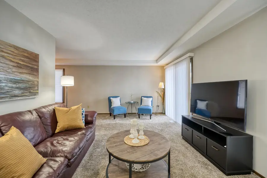 1117 Trailwood S, Hopkins, MN 55343 - #3