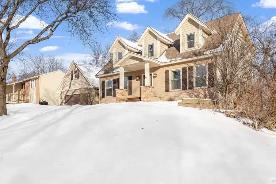 12 Knoll Lane, Burnsville, MN 55337 - Image #2