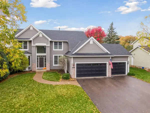 7406 Moccasin Trail, Chanhassen, MN 55317