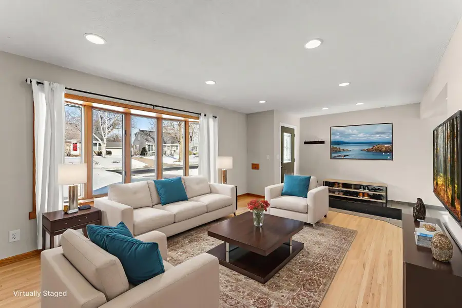 714 50th Avenue Ne, Columbia Heights, MN 55421 - #2