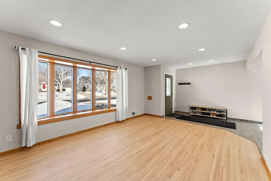 714 50th Avenue Ne, Columbia Heights, MN 55421 - #3