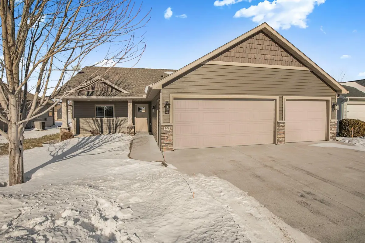 144 Glenview Loop, Saint Cloud, MN 56303 - Image #1
