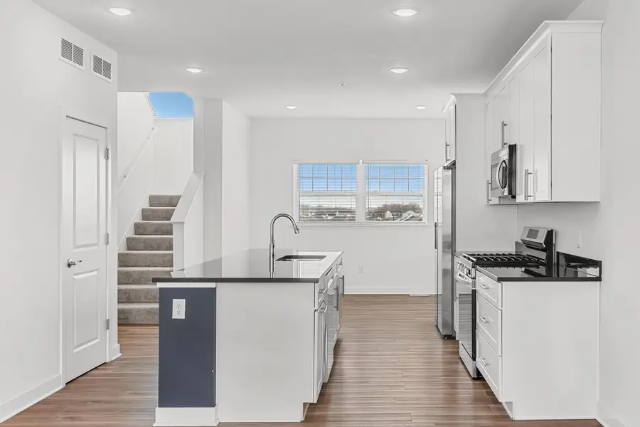 3163 Clover Ridge Drive, Chaska, MN 55318 - Image #2