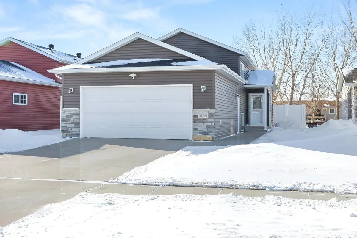 405 5th Street E, Horace, ND 58047 - #1