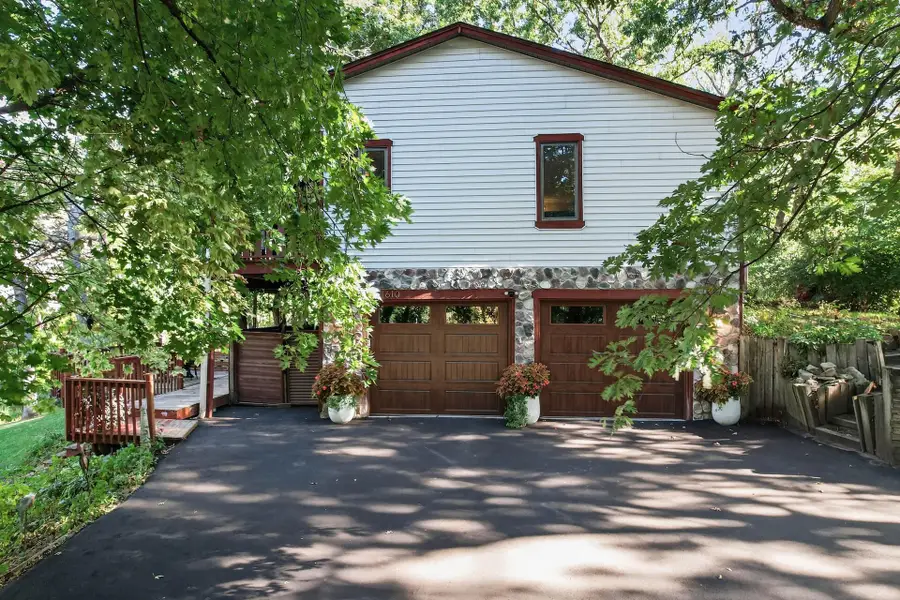 1610 Briarwood Avenue, Mahtomedi, MN 55115 - Image #3