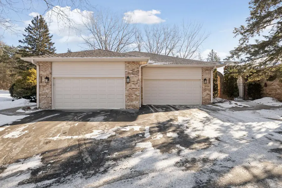 7701 Pondwood Drive, Edina, MN 55439 - Image #3