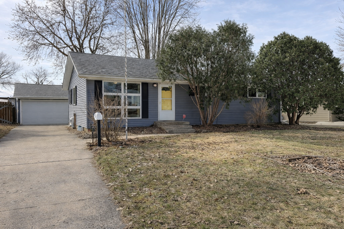 408 17th Street E, Hastings, MN 55033 - #1