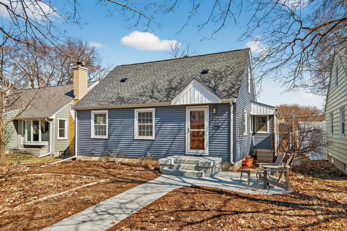 2704 Zenith Avenue N, Robbinsdale, MN 55422 - #1