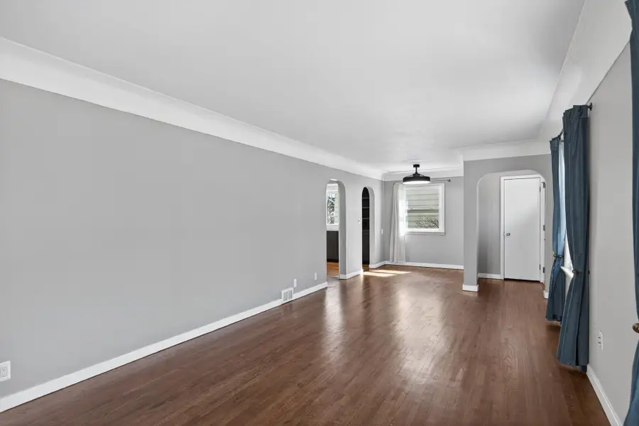 2704 Zenith Avenue N, Robbinsdale, MN 55422 - #3