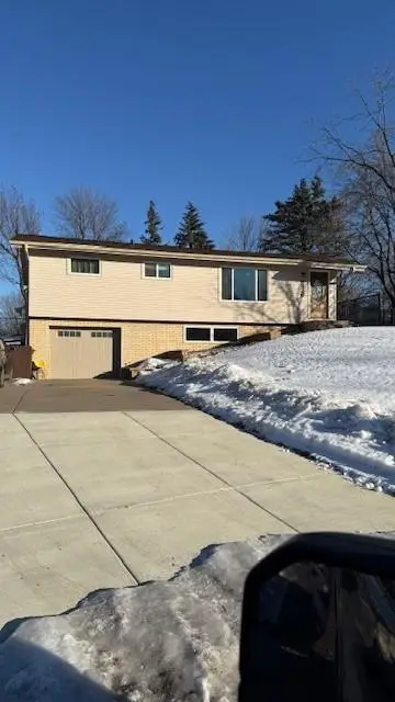 6826 Berkshire Lane N, Maple Grove, MN 55311 - Image #1
