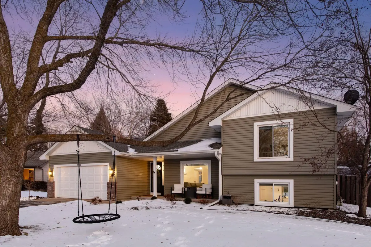 8581 Flamingo Drive, Chanhassen, MN 55317 - Image #1