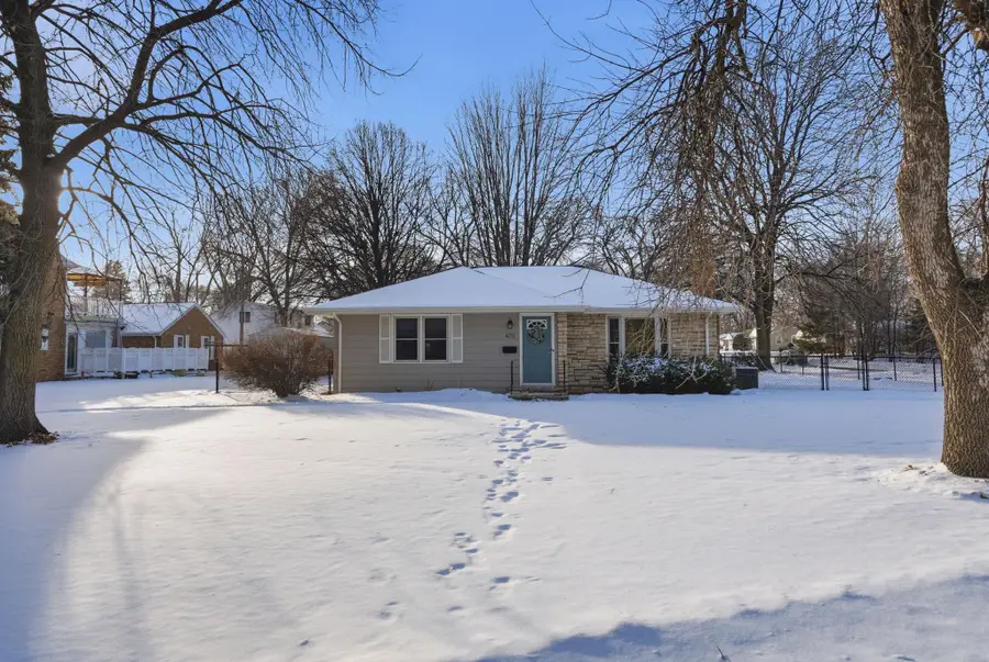 4711 Lakeland Avenue N, Crystal, MN 55429 - #3