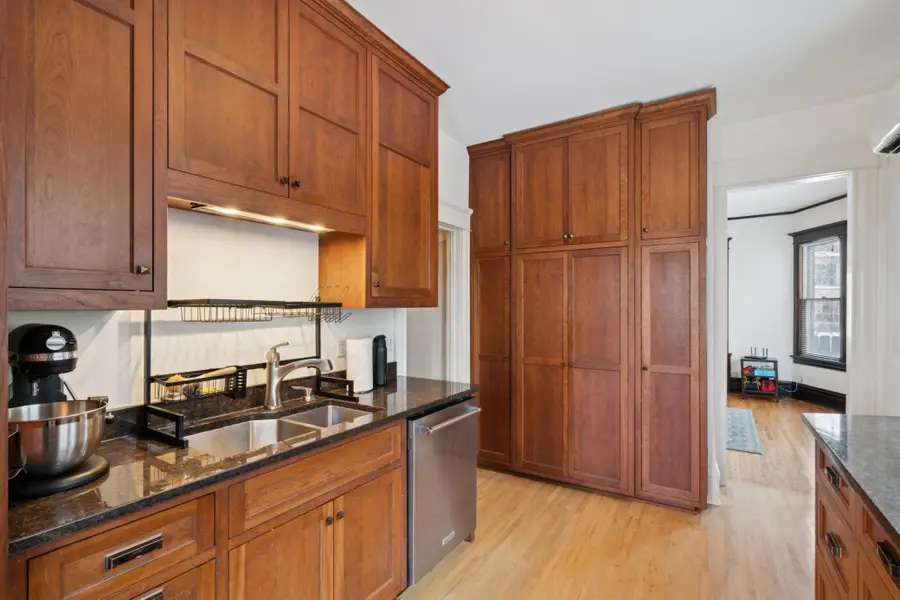 2120 Emerson Avenue S, Minneapolis, MN 55405 - Image #3