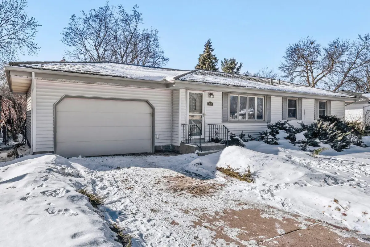 7872 Firwood Way Ne, Fridley, MN 55432 - Image #1