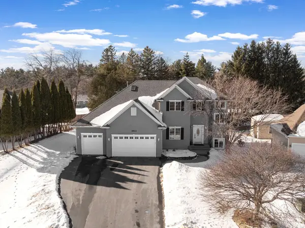 3823 Tessier Trail, Vadnais Heights, MN 55127