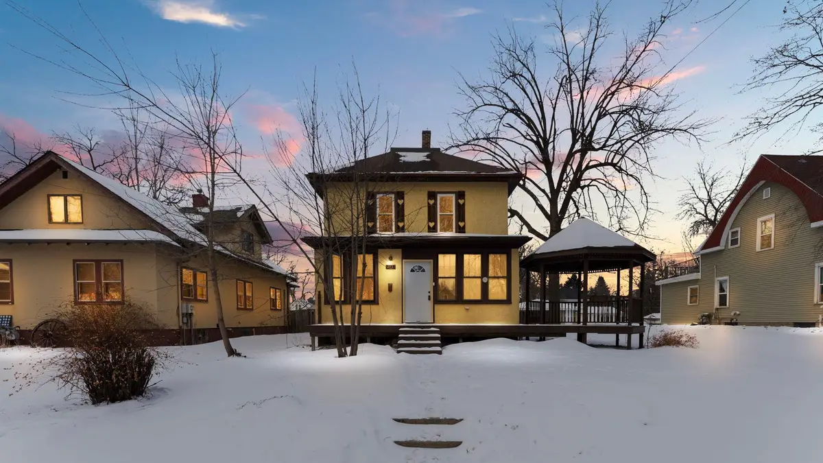 417 Becker Avenue Se, Willmar, MN 56201 - #1