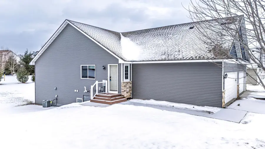 10751 Knollwood Lane, Woodbury, MN 55129 - #2