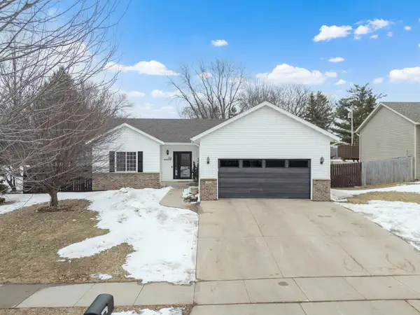 502 Maplebrook Drive Ne, Stewartville, MN 55976