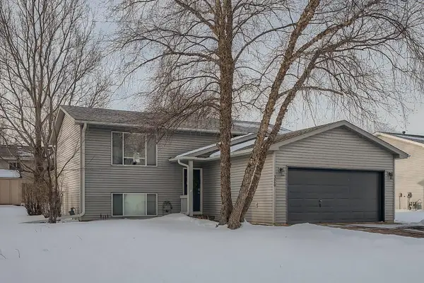 326 Braeburn Drive, Shakopee, MN 55379