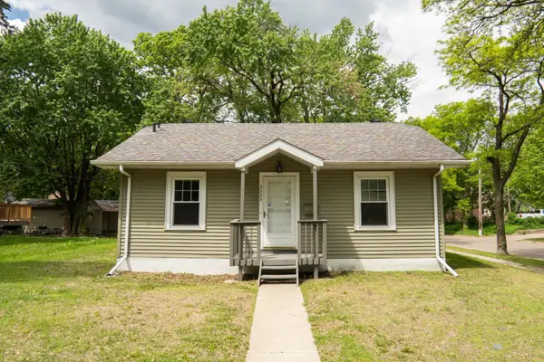 3555 Queen Avenue N, Minneapolis, MN 55412