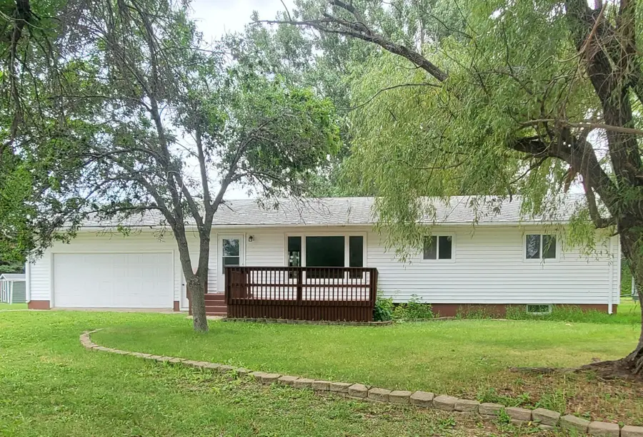 216 1st Street Se, Gwinner, ND 58040 - #2