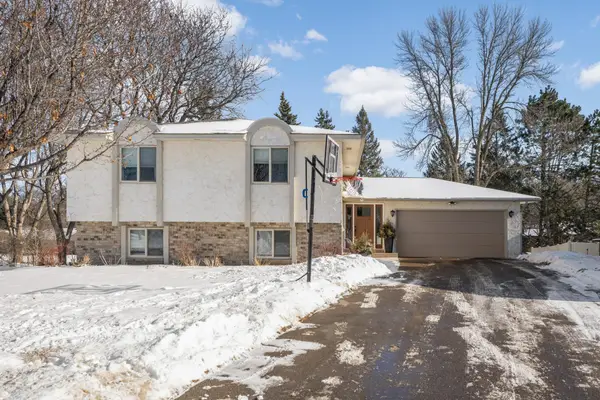 8135 Rhode Island Circle, Bloomington, MN 55438