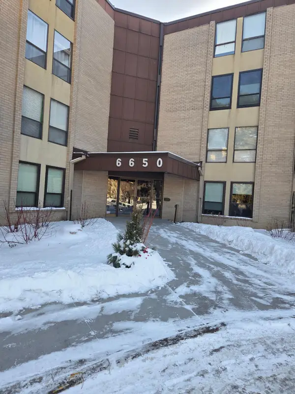 6650 Vernon Avenue S #208, Edina, MN 55436