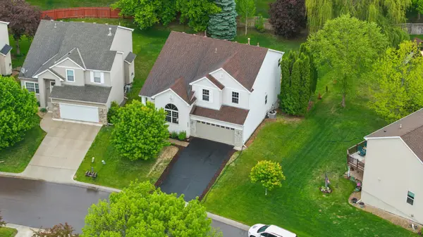 8962 Peony Lane N, Maple Grove, MN 55311