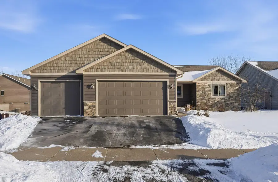 354 Glenmeadow Street, River Falls, WI 54022 - Image #2
