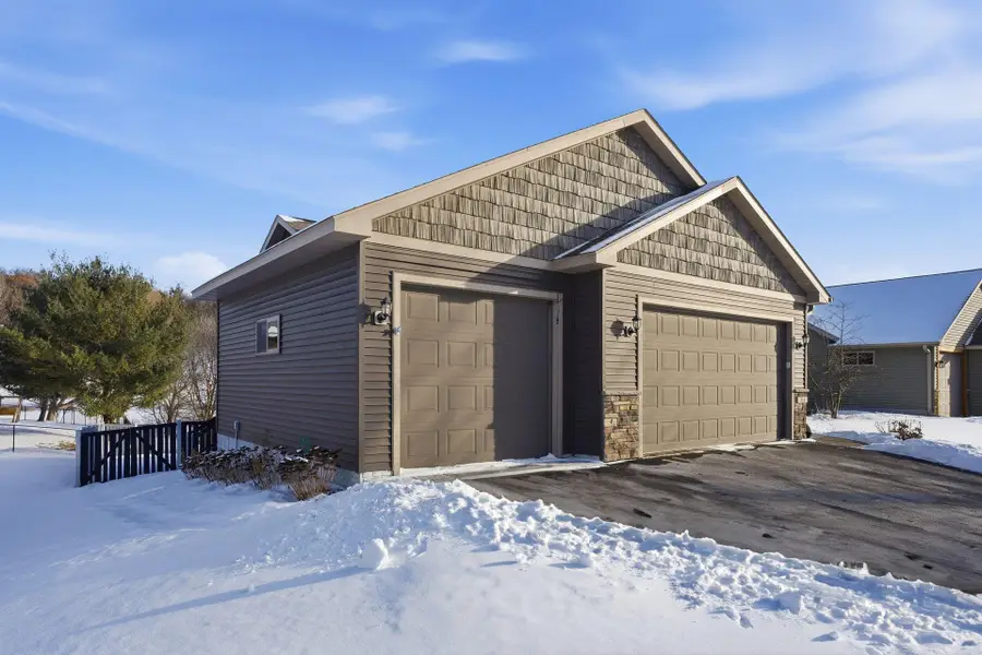 354 Glenmeadow Street, River Falls, WI 54022 - Image #3