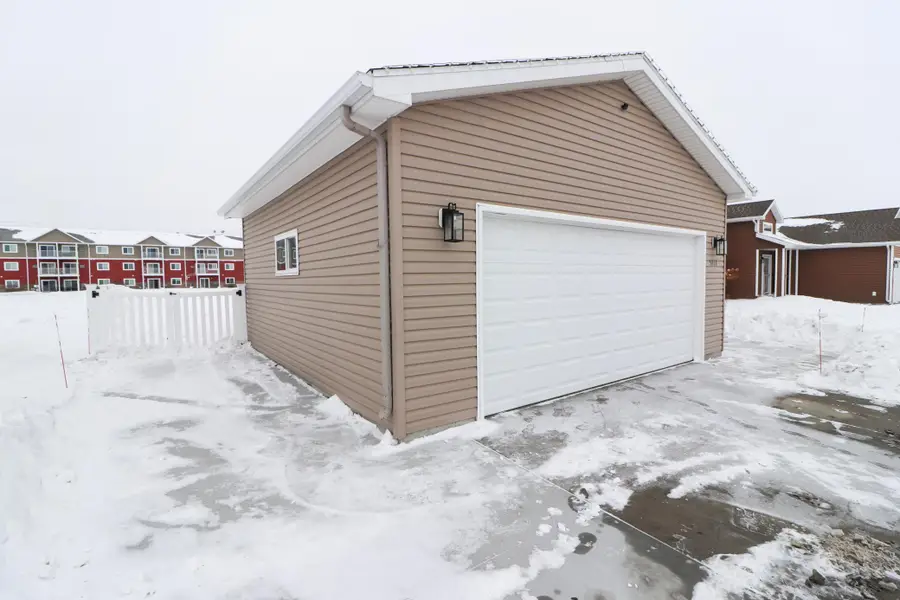 5217 47th Avenue S, Fargo, ND 58104 - #3