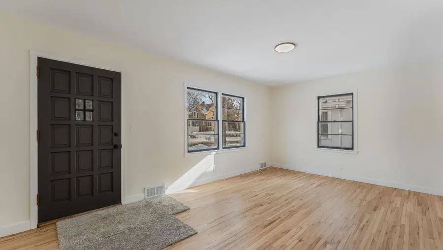 583 Cromwell Avenue, Saint Paul, MN 55104 - #2