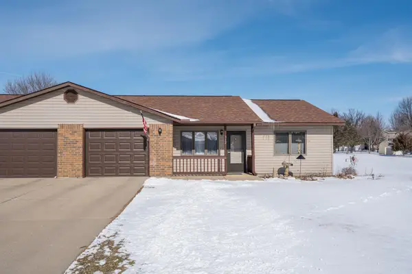 312 Lilac Court, Waseca, MN 56093