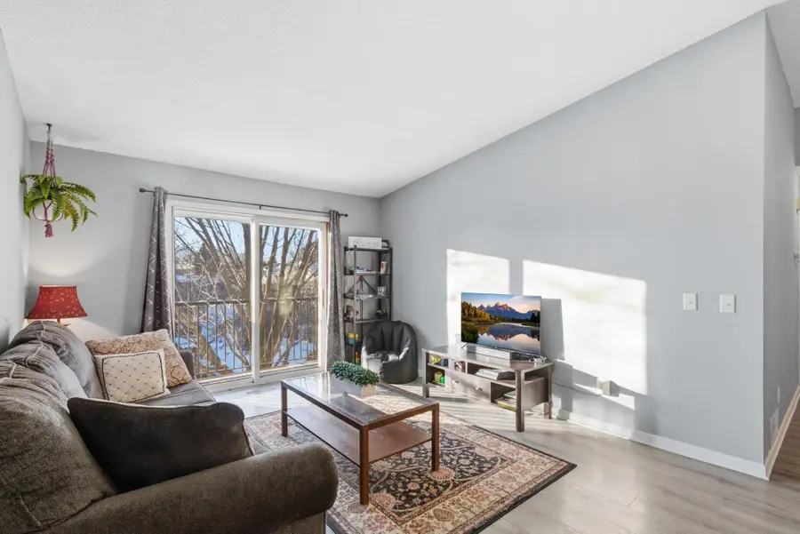 2063 N Park Drive #6, Saint Paul, MN 55119 - #3