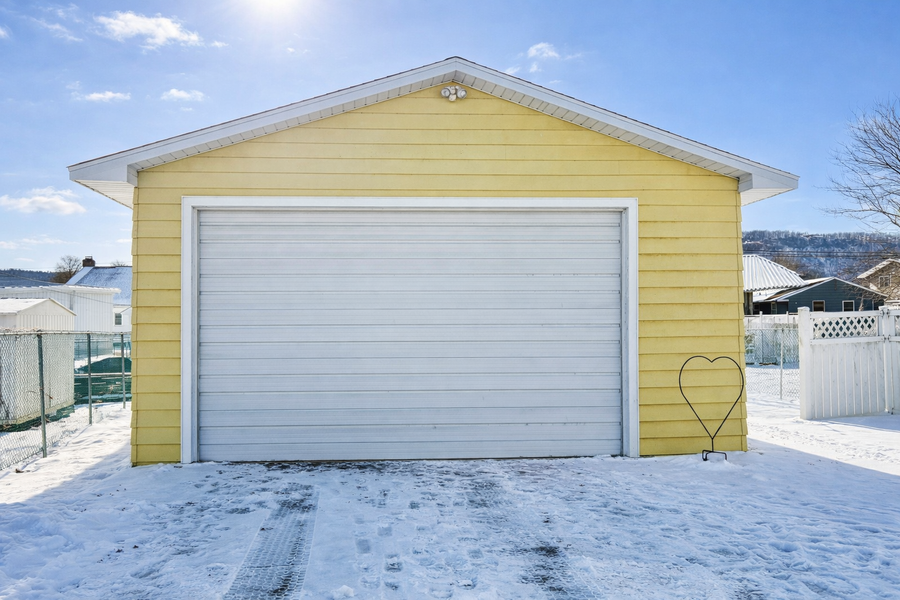 499 E Belleview Street, Winona, MN 55987 - Image #2