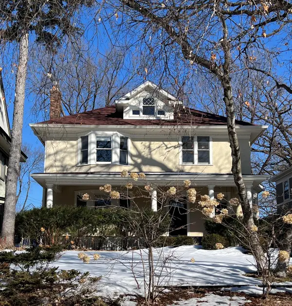 2460 W 22nd Street, Minneapolis, MN 55405