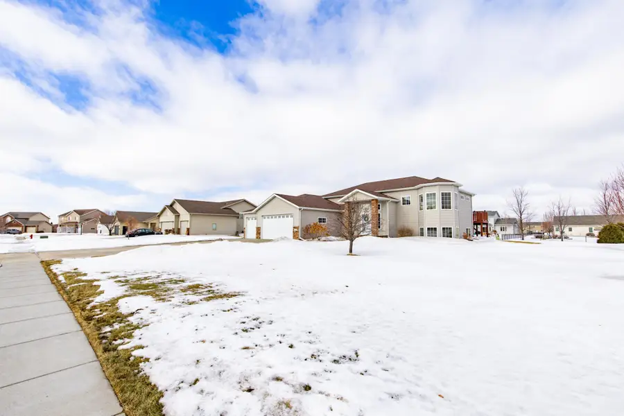 528 Prescott Lane, West Fargo, ND 58078 - #3