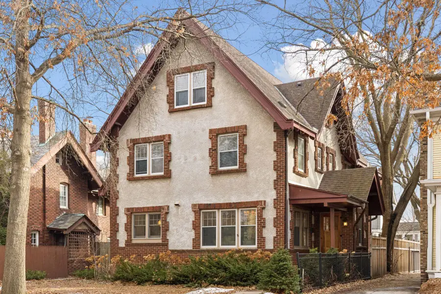 806 Osceola Avenue, Saint Paul, MN 55105 - #2