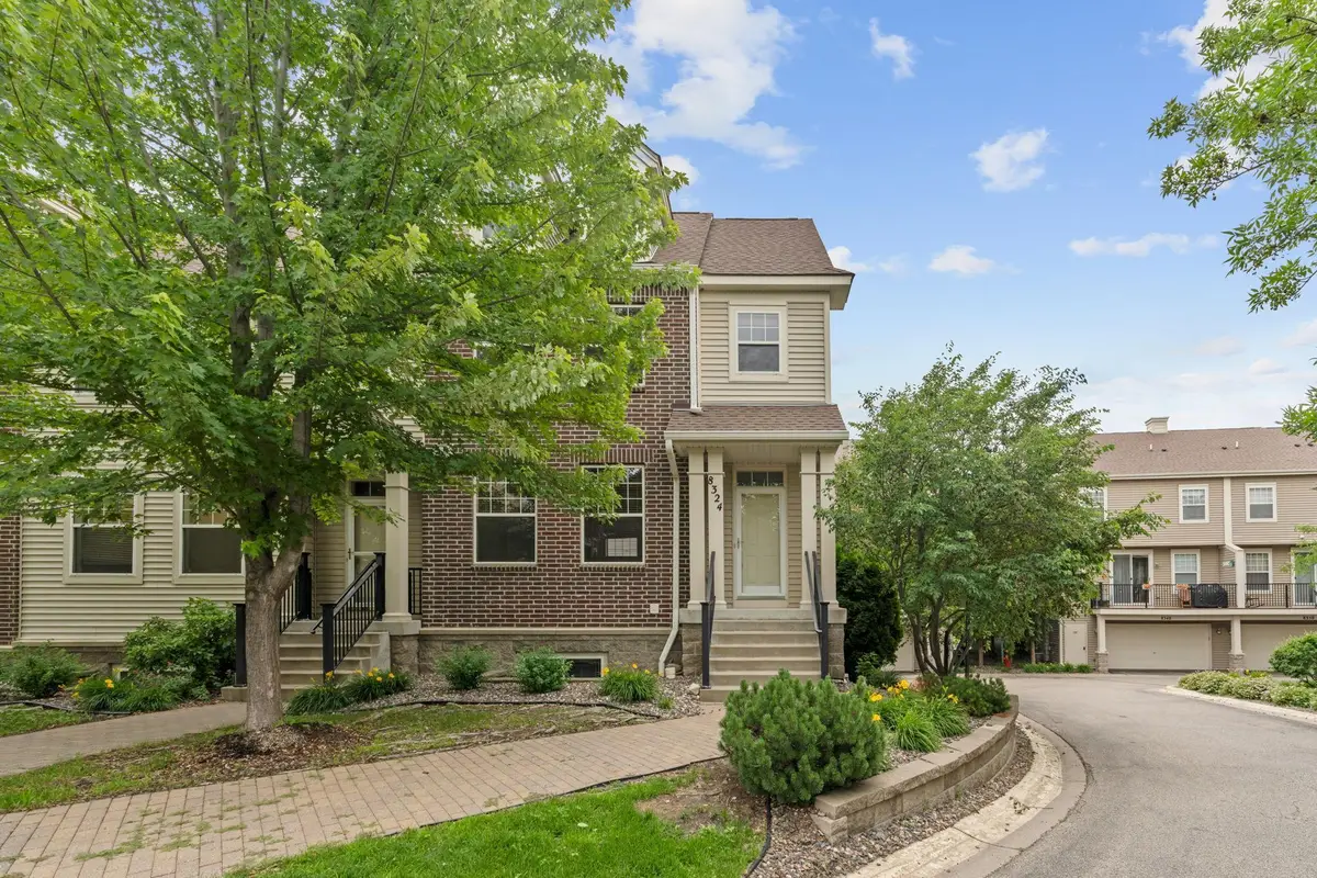 8324 Labont Way, Eden Prairie, MN 55344 - #1