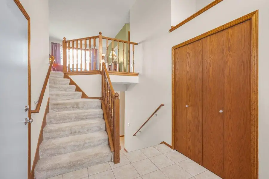 812 Larkspur Court, Shakopee, MN 55379 - #2