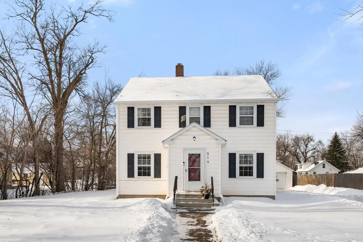 319 1st Avenue Nw, Mayville, ND 58257 - #1