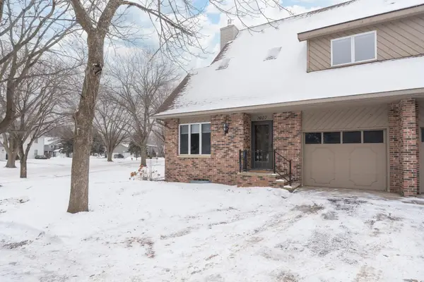 1607 Pleasant View Drive, North Mankato, MN 56003